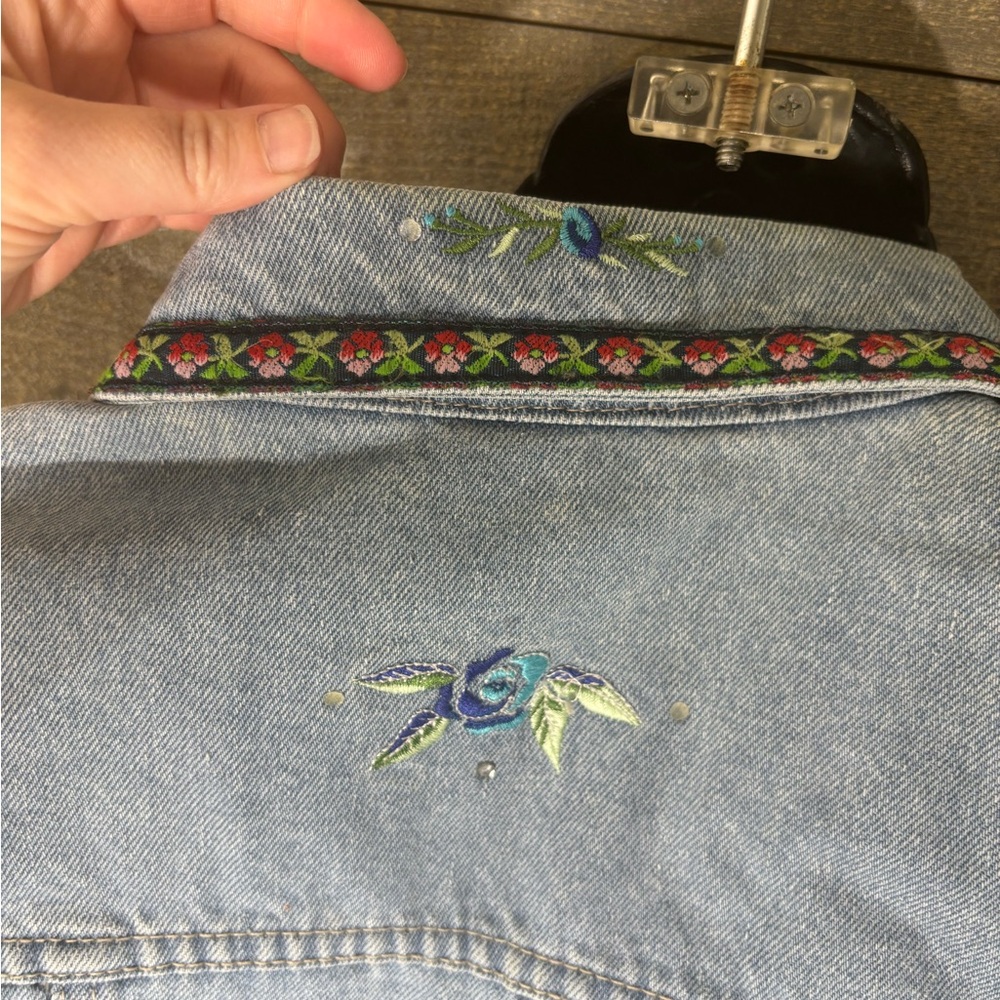 Bill Blass vintage 90d Embroidered flower boho Denim Vest medium - Picture 6 of 7